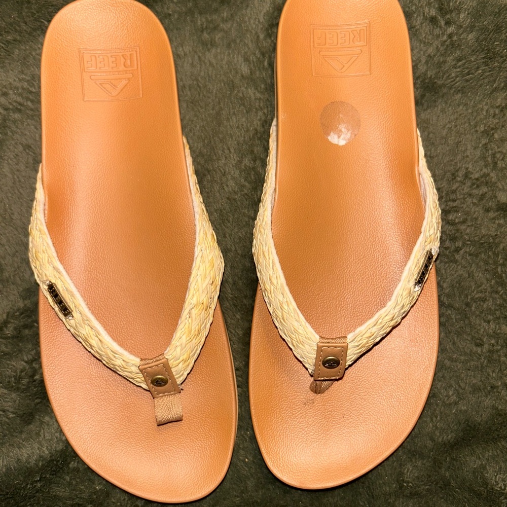 Reef Women's Tan and Cream Sandals
